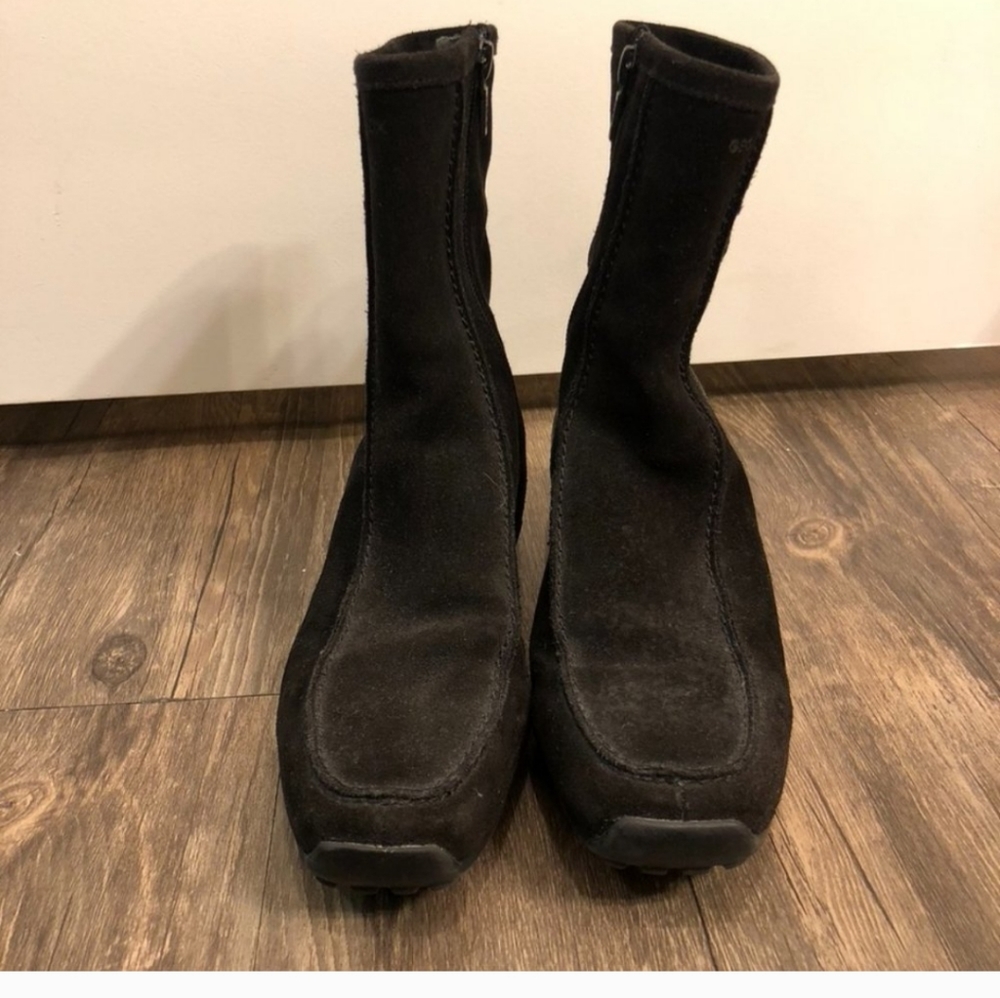 Like New! Geox Suede Boots - Picture 2 of 7